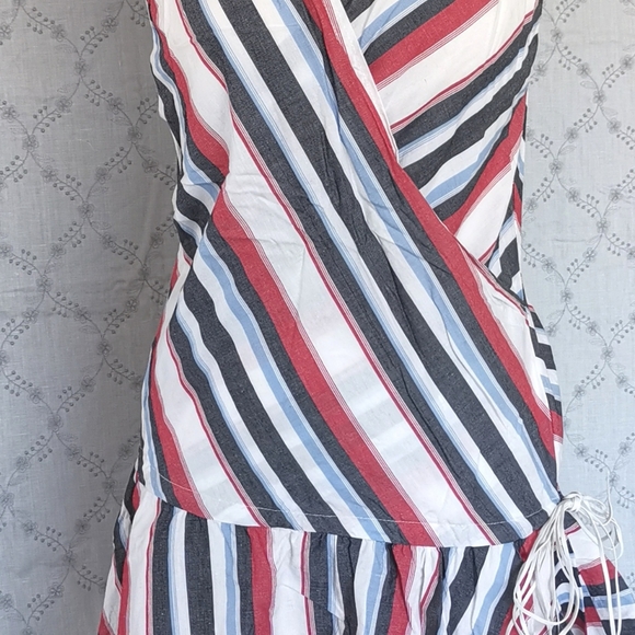 Dress - Picture 2 of 8